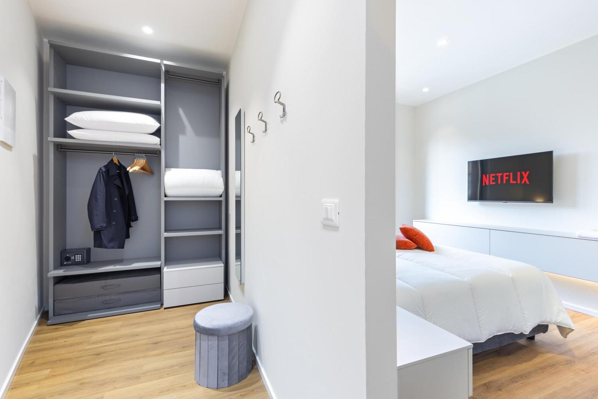 C8 Apartments Asti Esterno foto