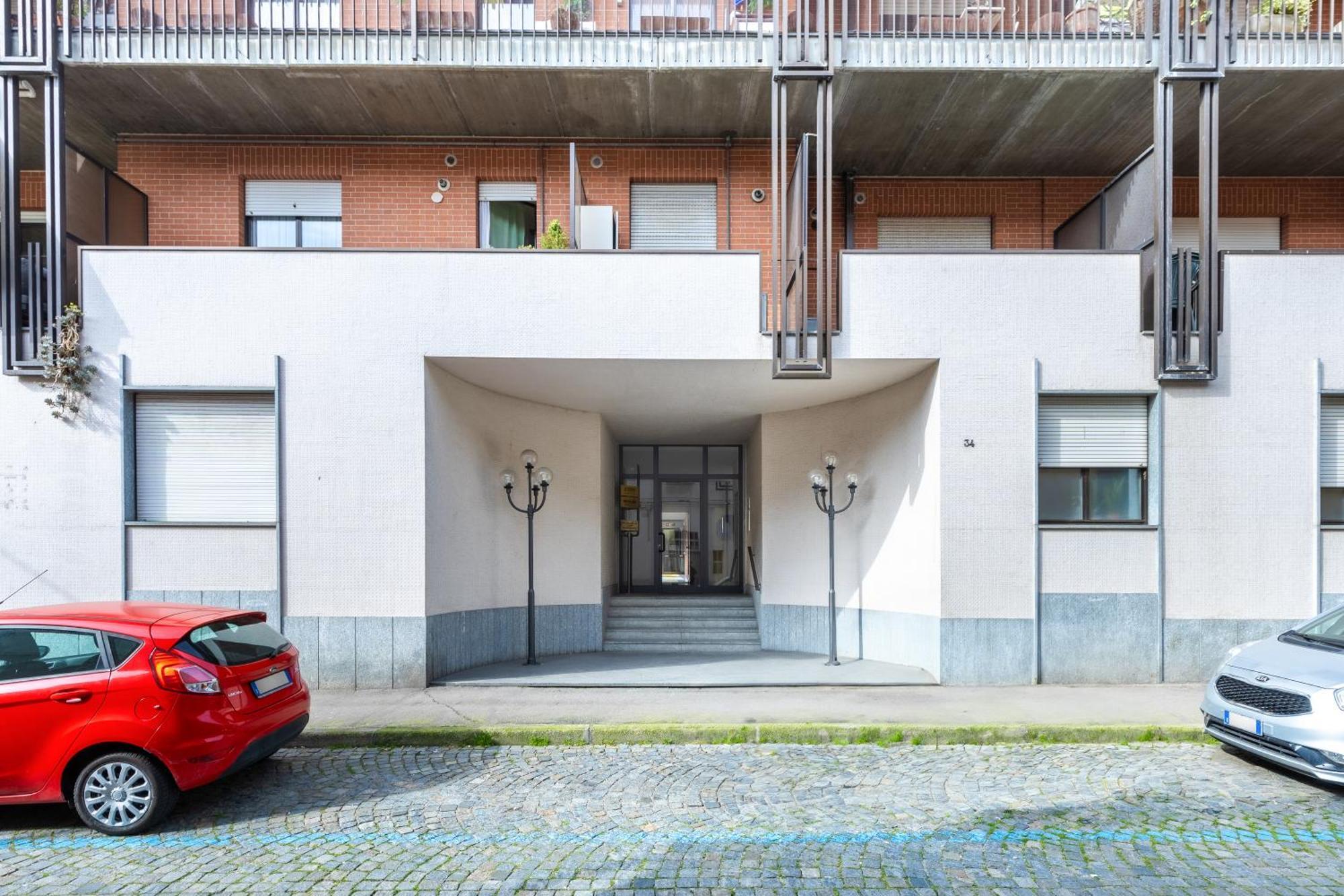 C8 Apartments Asti Esterno foto